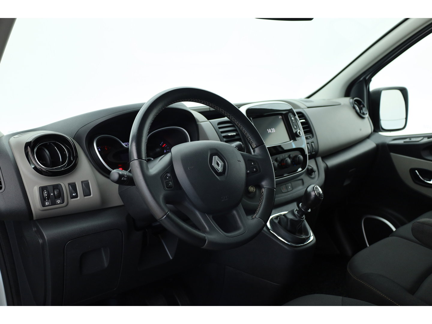 Renault Trafic 1.6 dCi T29 L2H1 DC Comfort | BPM vrij | 6 Pers. | Cruise Control | Airco | PDC+A | Android Auto |