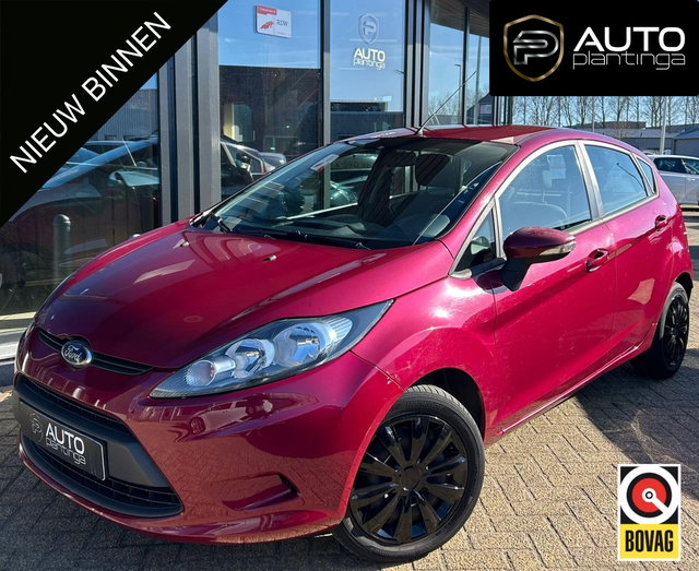 Ford Fiesta - 1.25 Champion | Nette Staat | NL AUTO | Nieuwe APK | D-Riem is Vervangen | Airco | 5 Deurs | 2 Sleutels |