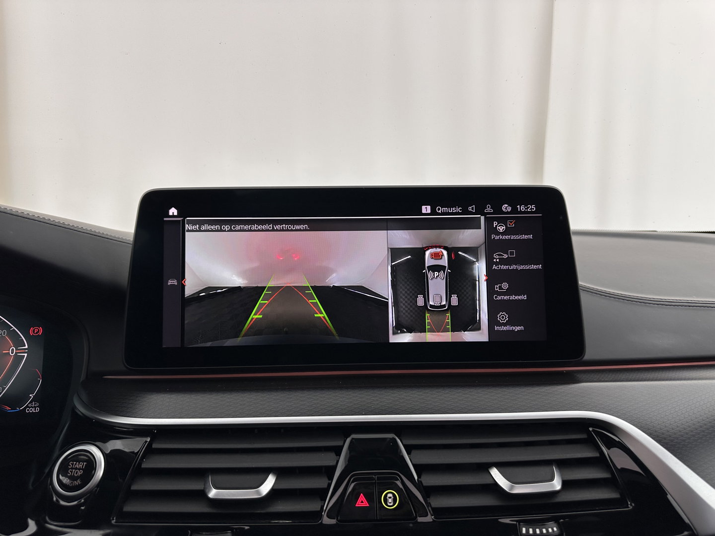 BMW 5 Serie Touring 530d M-Sportpack High Executive Edition (INCL-BTW) Aut. *PANO | LASERLIGHT | LEATHER | TOPVIEW | HARMAN/KARDON |  ADAPTIVE-CRUISE | BLINDSPOT | HEATED-COMFORTSEATS | KEYLESS | DAB | DIGI-COCKPIT | PRIVACY-GLASS | SHIFTPADDLES | ...