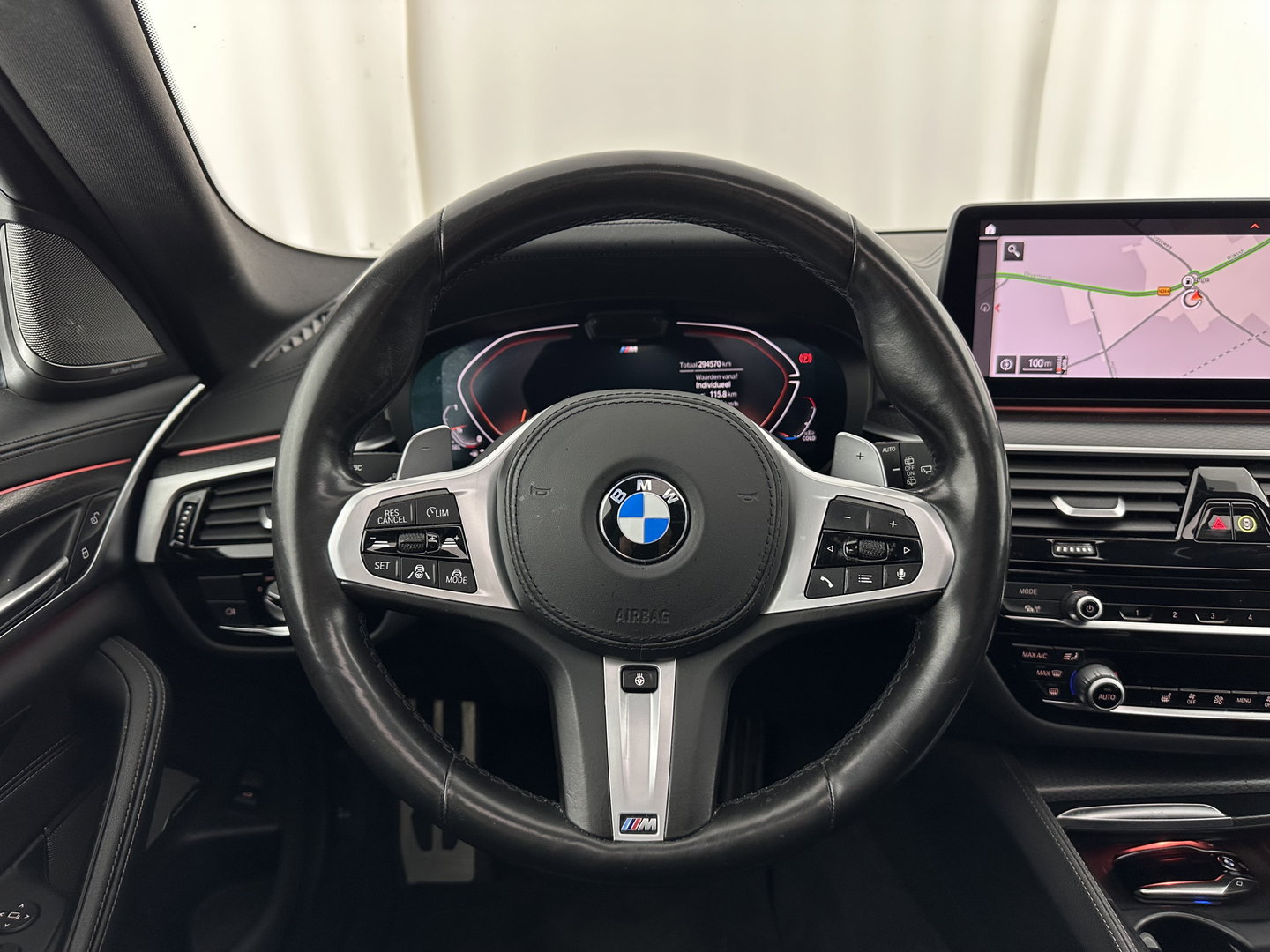 BMW 5 Serie Touring 530d M-Sportpack High Executive Edition (INCL-BTW) Aut. *PANO | LASERLIGHT | LEATHER | TOPVIEW | HARMAN/KARDON |  ADAPTIVE-CRUISE | BLINDSPOT | HEATED-COMFORTSEATS | KEYLESS | DAB | DIGI-COCKPIT | PRIVACY-GLASS | SHIFTPADDLES | ...
