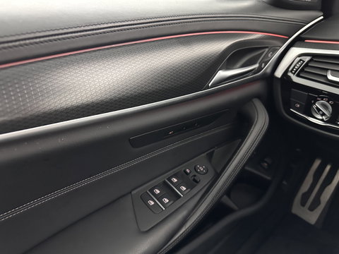 BMW 5 Serie Touring 530d M-Sportpack High Executive Edition (INCL-BTW) Aut. *PANO | LASERLIGHT | LEATHER | TOPVIEW | HARMAN/KARDON |  ADAPTIVE-CRUISE | BLINDSPOT | HEATED-COMFORTSEATS | KEYLESS | DAB | DIGI-COCKPIT | PRIVACY-GLASS | SHIFTPADDLES | ...