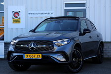 Mercedes-Benz GLC - 300e 4MATIC AMG Line*Perfect MB Onderh.*Pano/Digital Light/Luchtvering/Night Pakket/Elek. Trekhaak/360 Camera/ACC met act. Stuurass./Stoelverw./Stuurverw./Treeplanken/20 inch LM*
