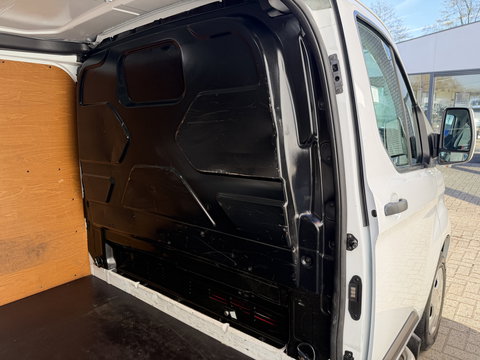 Ford Transit Custom 280 2.0 TDCI 130pk L1H1 Trend / vaste prijs rijklaar € 13.950 ex btw / euro 6 diesel / bpm vrij / trekhaak 2500 kg / airco / cruise / navigatie / pdc voor en achter
