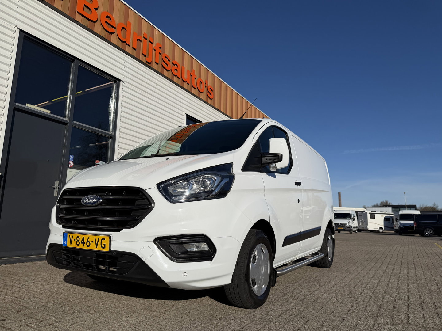 Ford Transit Custom 280 2.0 TDCI 130pk L1H1 Trend / vaste prijs rijklaar € 13.950 ex btw / euro 6 diesel / bpm vrij / trekhaak 2500 kg / airco / cruise / navigatie / pdc voor en achter