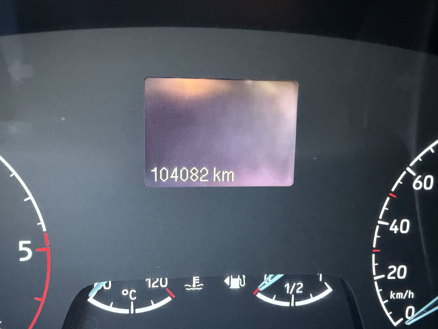 Ford Transit Custom 280 2.0 TDCI 130pk L1H1 Trend / vaste prijs rijklaar € 13.950 ex btw / euro 6 diesel / bpm vrij / trekhaak 2500 kg / airco / cruise / navigatie / pdc voor en achter