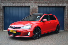 Volkswagen Golf - GTI 2.0 TSI 220pk | Panoramadak | Stoelverwarming | Adaptive Cruise | Navi | Clima