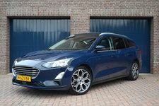 Ford Focus - Wagon 1.0 EcoBoost Titanium Business | Panoramadak | Trekhaak | Leder | Keyless