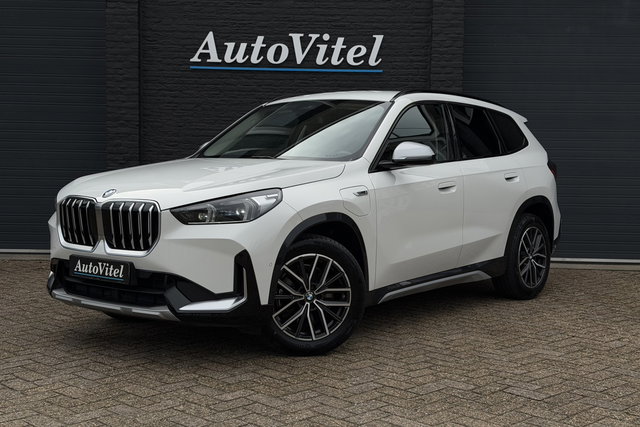 BMW X1 - xDrive30e X-Line | Widescreen Facelift | Sportleder | Trekhaak | Camera | Comfort Access