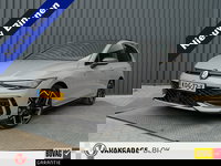 Volkswagen Golf - 1.5 eTSI R-Line Edition | Panodak | IQ Light | Trekhaak wegkl. | Harman/Kardon | Head Up | Prijs Rijklaar!!