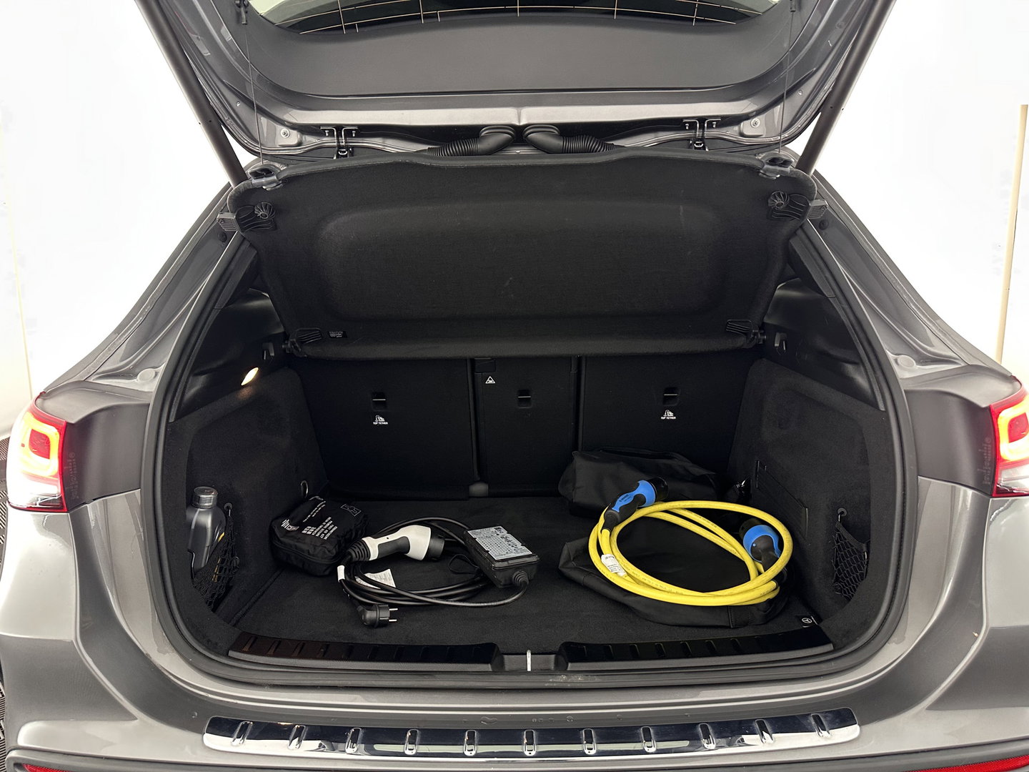 Mercedes-Benz GLA 250 e AMG Limited Business Solution (Plug-In) (INCL-BTW) Aut. *PANO | LEATHER-MICROFIBRE | MEMORY-PACK | WIDESCREEN-COCKPIT | MULTIBEAM-LED | AMBIENTLIGHT | KEYLESS | CAMERA | M-BUX-NAVI | ECC | SHIFTPADDLES | PDC | CRUISE | DAB | HEATED