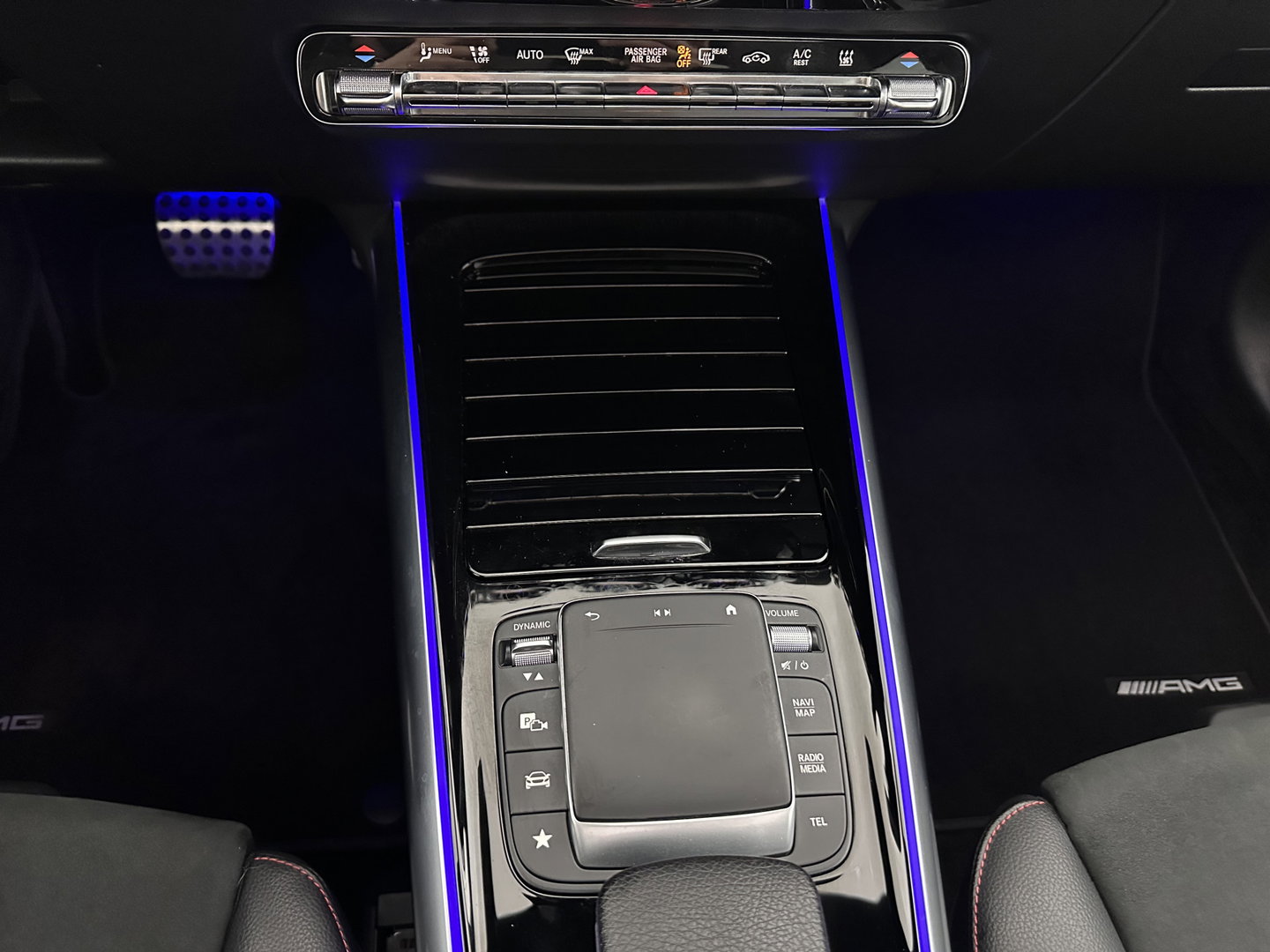 Mercedes-Benz GLA 250 e AMG Limited Business Solution (Plug-In) (INCL-BTW) Aut. *PANO | LEATHER-MICROFIBRE | MEMORY-PACK | WIDESCREEN-COCKPIT | MULTIBEAM-LED | AMBIENTLIGHT | KEYLESS | CAMERA | M-BUX-NAVI | ECC | SHIFTPADDLES | PDC | CRUISE | DAB | HEATED