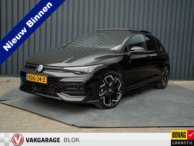 Volkswagen Golf - 1.5 eTSI R-Line Edition | Panodak | IQ Light | Trekhaak wegkl. | Harman/Kardon | Head Up | Prijs Rijklaar!!