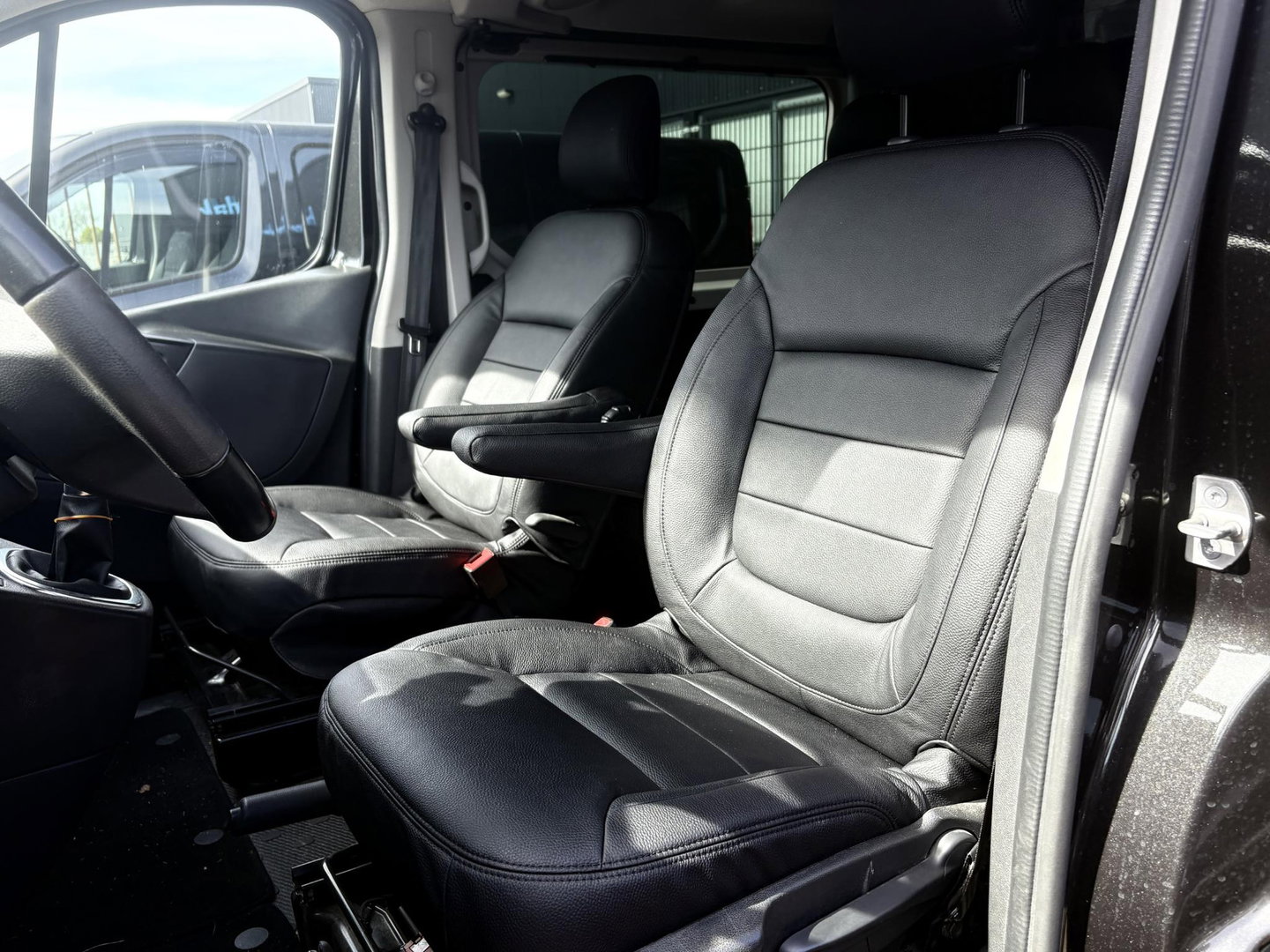 Renault Trafic 2.0 dCi 170 T29 L2H1 DC Luxe | LMV | CAMERA | LEDER | LED