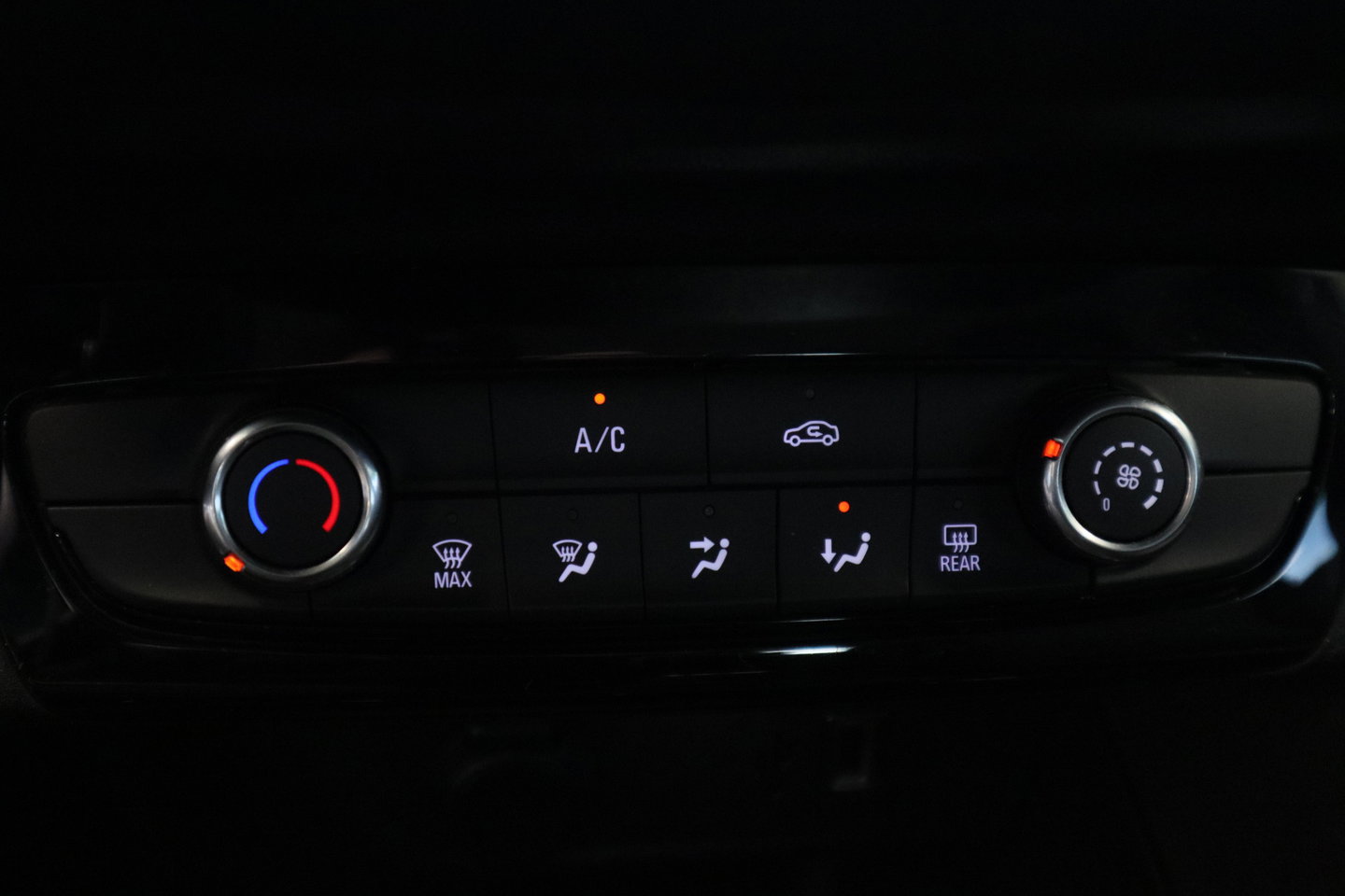 Opel Corsa 1.2 Edition Carplay Airco CruiseControl 24 Maanden garantie* (Vraag naar de voorwaarden)