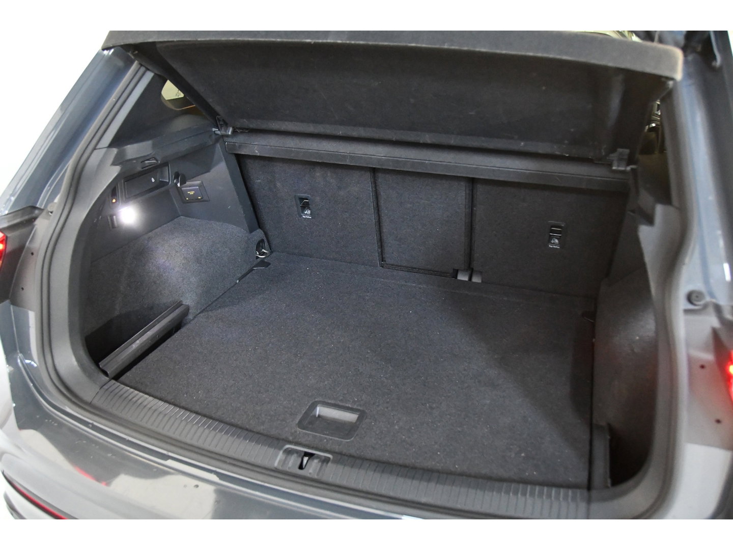 Volkswagen Tiguan 1.5 TSI R-Line*Full-option*Pano*Cam*Keyless*Elk-trekhaak