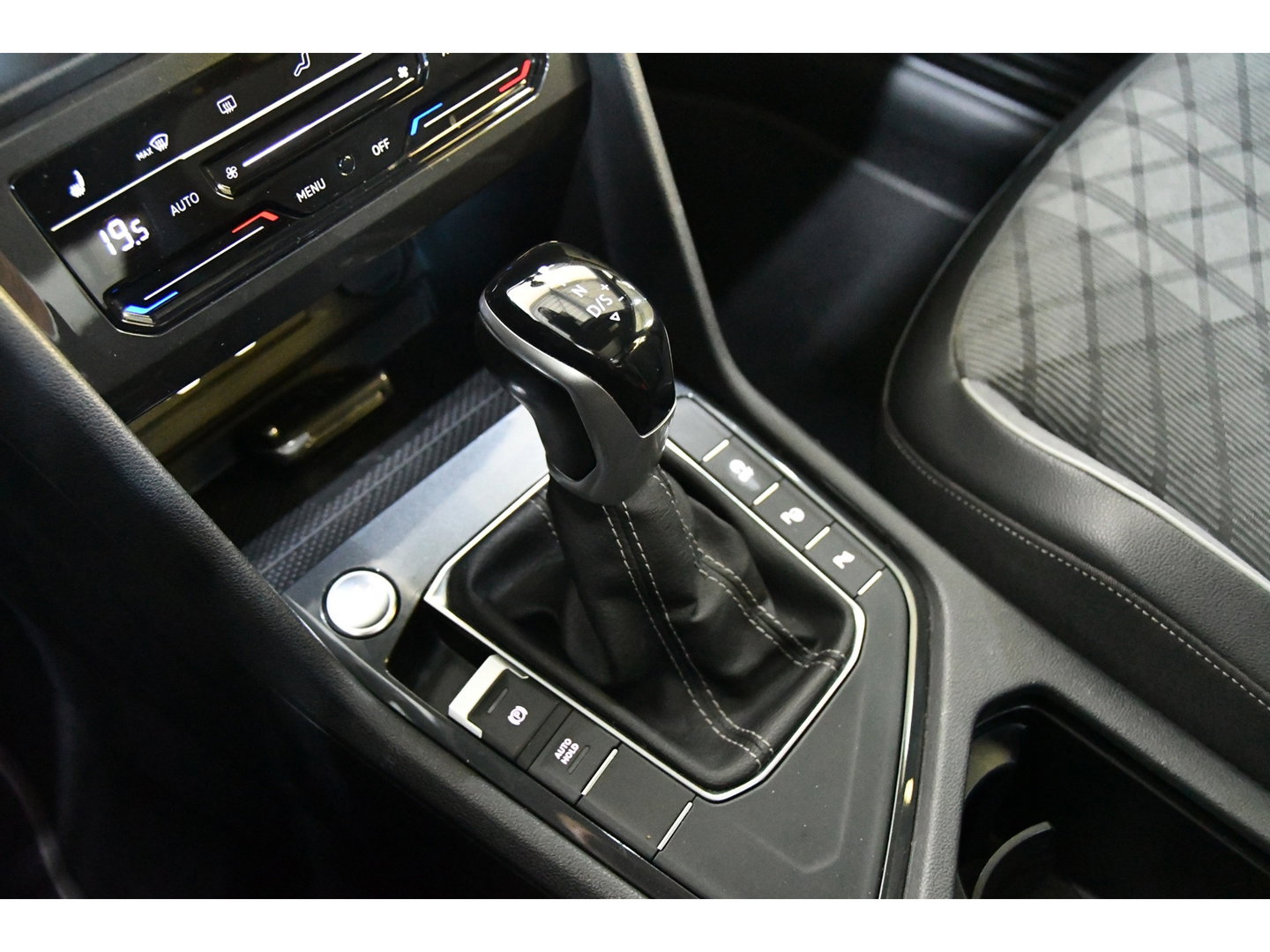 Volkswagen Tiguan 1.5 TSI R-Line*Full-option*Pano*Cam*Keyless*Elk-trekhaak