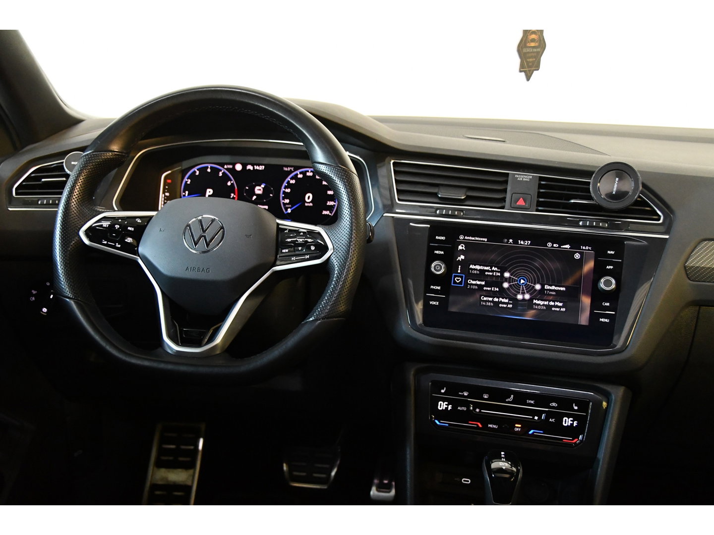 Volkswagen Tiguan 1.5 TSI R-Line*Full-option*Pano*Cam*Keyless*Elk-trekhaak