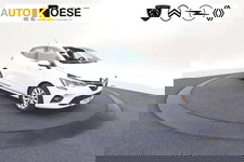 Renault Clio - TCe 130 EDC Intens | Rondom Camera | Apple Carplay | Parkeersensoren | Climate Control