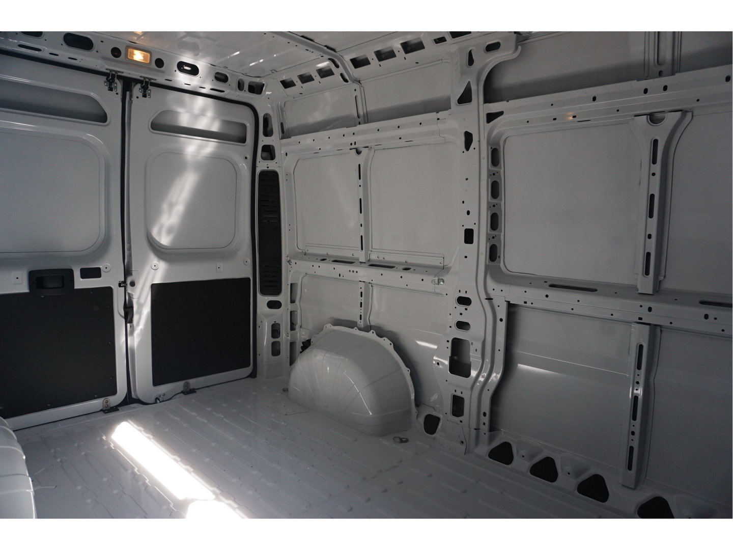 Citroën Jumper 35 2.2 140PK L2H2 BPM VRIJ!! 10" Navi, Clima, Camera, 270º Deur!! NR. J327*