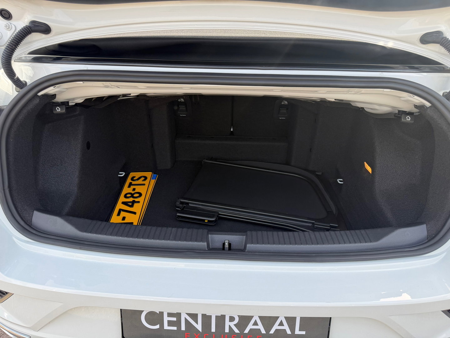 Volkswagen T-Roc Cabrio 1.5 TSI R-Line Beats|Leder|ACC|Camera|Keyless|Carplay