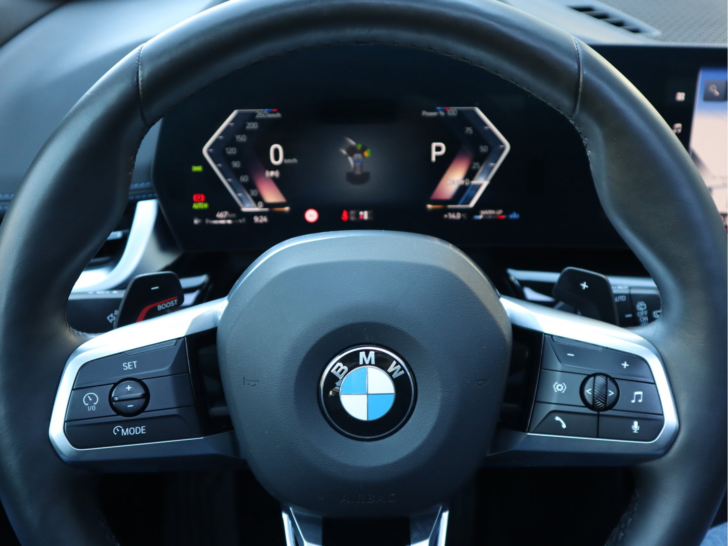 BMW X1 xDrive 23i 204pk 4Cilinder M-Sport - PANO - H&K - Memory - Dealer O.H. - Frozen Grey