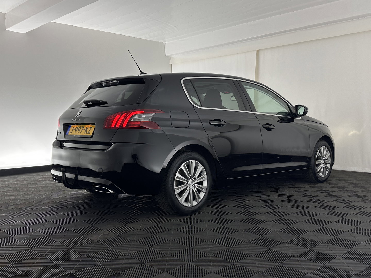 Peugeot 308 1.5 BlueHDi Blue Lease Premium *PANO | NAVI-FULLMAP | CAMERA | SPORTSEATS | DAB | PRIVACY-GLASS | ECC | PDC | CRUISE | TOWBAR | 16''ALU*