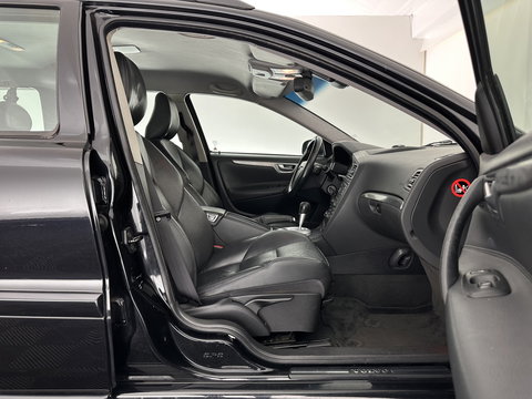 Volvo V70 2.4D Edition Sport *LEATHER | XENON | MEMORY-PACK | NAVI-FULLMAP | HEATED-COMFORTSEATS | ECC | PDC | CRUISE | 17''ALU | TOWBAR*