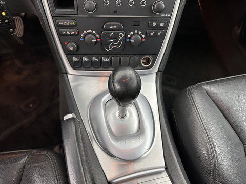 Volvo V70 2.4D Edition Sport *LEATHER | XENON | MEMORY-PACK | NAVI-FULLMAP | HEATED-COMFORTSEATS | ECC | PDC | CRUISE | 17''ALU | TOWBAR*