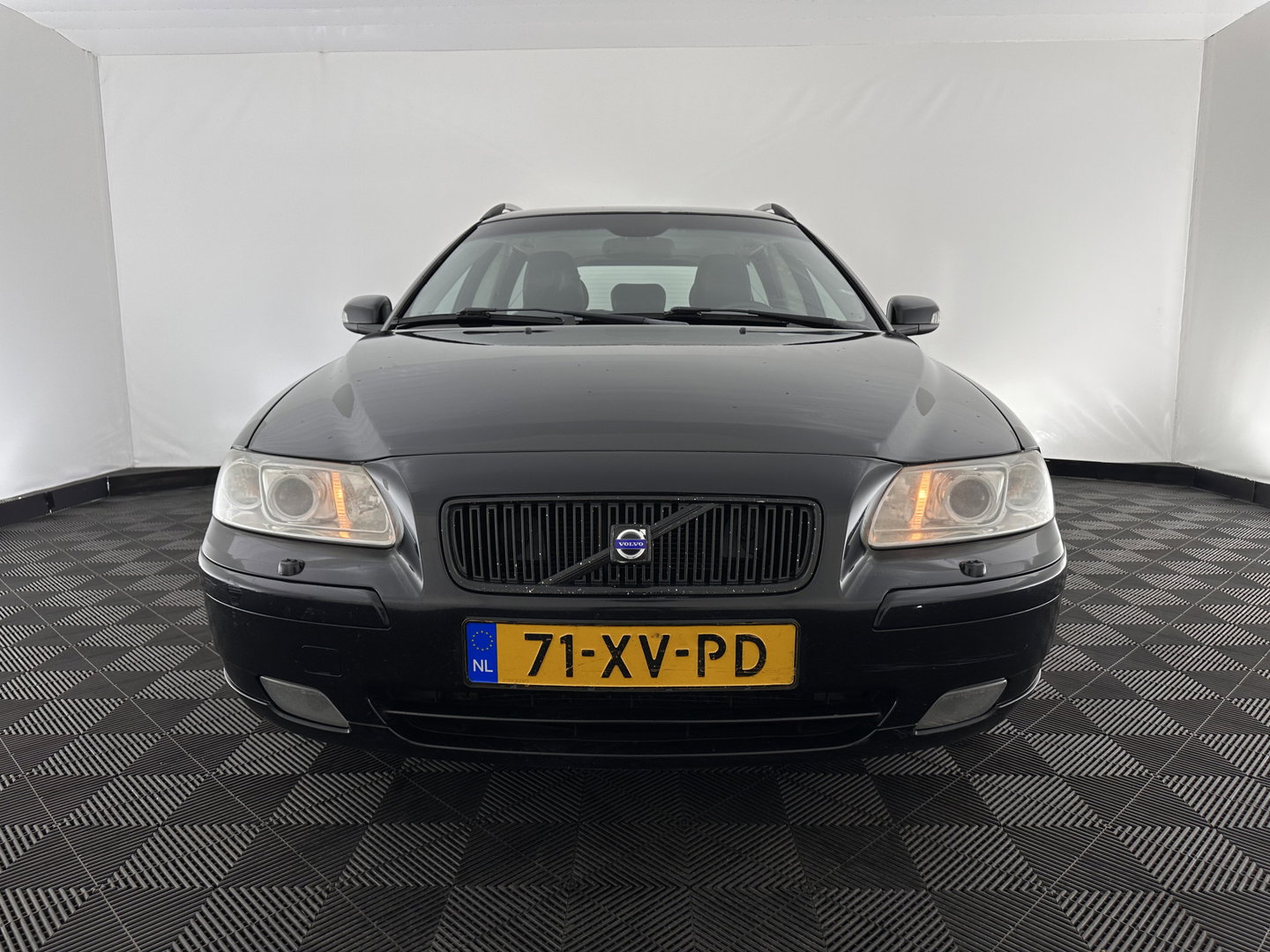 Volvo V70 2.4D Edition Sport *LEATHER | XENON | MEMORY-PACK | NAVI-FULLMAP | HEATED-COMFORTSEATS | ECC | PDC | CRUISE | 17''ALU | TOWBAR*