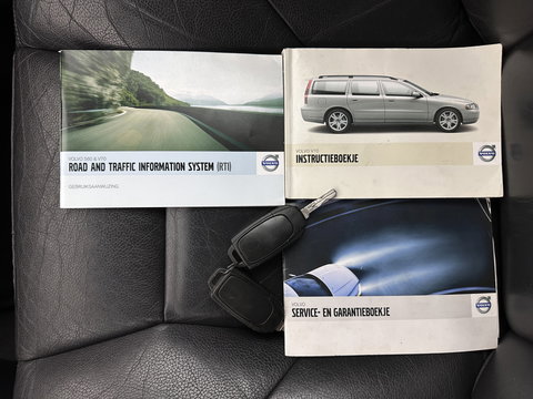 Volvo V70 2.4D Edition Sport *LEATHER | XENON | MEMORY-PACK | NAVI-FULLMAP | HEATED-COMFORTSEATS | ECC | PDC | CRUISE | 17''ALU | TOWBAR*