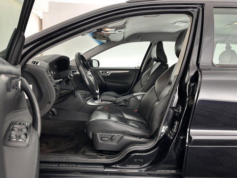 Volvo V70 2.4D Edition Sport *LEATHER | XENON | MEMORY-PACK | NAVI-FULLMAP | HEATED-COMFORTSEATS | ECC | PDC | CRUISE | 17''ALU | TOWBAR*