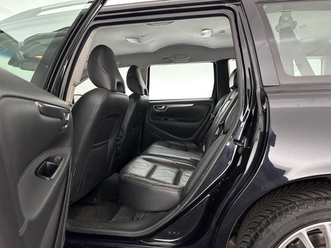 Volvo V70 2.4D Edition Sport *LEATHER | XENON | MEMORY-PACK | NAVI-FULLMAP | HEATED-COMFORTSEATS | ECC | PDC | CRUISE | 17''ALU | TOWBAR*