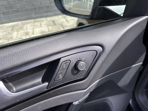 Volkswagen Golf 2.0 TDI GTD | Panorama dak | 18'' Lichtmetaal | Maxton | Cruise control | Lederen bekleding | Dynaudio | DB-riem vervangen bij 201986 KM | stoelverwarming |