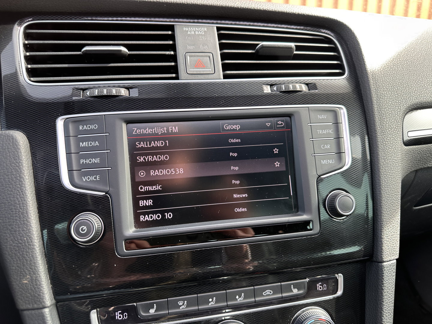 Volkswagen Golf 2.0 TDI GTD | Panorama dak | 18'' Lichtmetaal | Maxton | Cruise control | Lederen bekleding | Dynaudio | DB-riem vervangen bij 201986 KM | stoelverwarming |