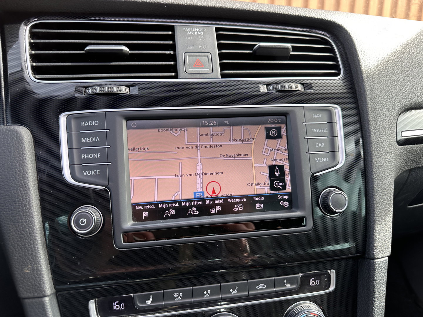 Volkswagen Golf 2.0 TDI GTD | Panorama dak | 18'' Lichtmetaal | Maxton | Cruise control | Lederen bekleding | Dynaudio | DB-riem vervangen bij 201986 KM | stoelverwarming |