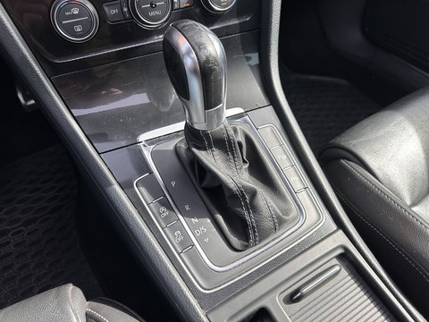 Volkswagen Golf 2.0 TDI GTD | Panorama dak | 18'' Lichtmetaal | Maxton | Cruise control | Lederen bekleding | Dynaudio | DB-riem vervangen bij 201986 KM | stoelverwarming |