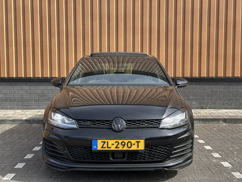 Volkswagen Golf 2.0 TDI GTD | Panorama dak | 18'' Lichtmetaal | Maxton | Cruise control | Lederen bekleding | Dynaudio | DB-riem vervangen bij 201986 KM | stoelverwarming |