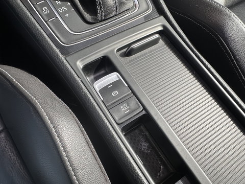 Volkswagen Golf 2.0 TDI GTD | Panorama dak | 18'' Lichtmetaal | Maxton | Cruise control | Lederen bekleding | Dynaudio | DB-riem vervangen bij 201986 KM | stoelverwarming |