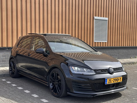 Volkswagen Golf 2.0 TDI GTD | Panorama dak | 18'' Lichtmetaal | Maxton | Cruise control | Lederen bekleding | Dynaudio | DB-riem vervangen bij 201986 KM | stoelverwarming |