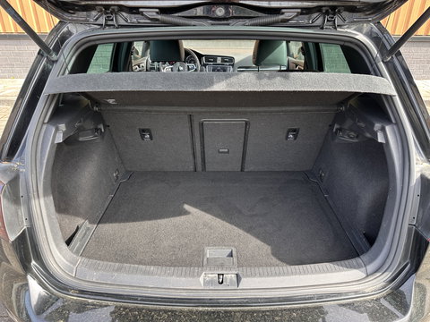 Volkswagen Golf 2.0 TDI GTD | Panorama dak | 18'' Lichtmetaal | Maxton | Cruise control | Lederen bekleding | Dynaudio | DB-riem vervangen bij 201986 KM | stoelverwarming |