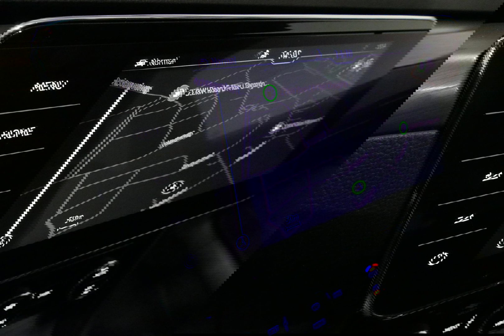 Škoda Superb Combi 1.4 TSI iV Business Edition / Elektr. verstelbare voorstoelen (links met memory) / Canton Sound System / Stoelverwarming voor & achter / Stuurwiel verwarming / Apple Carplay - Android Auto / Trekhaak (zwenkbaar) / Achteruitrijcamera / Dodehoek detec