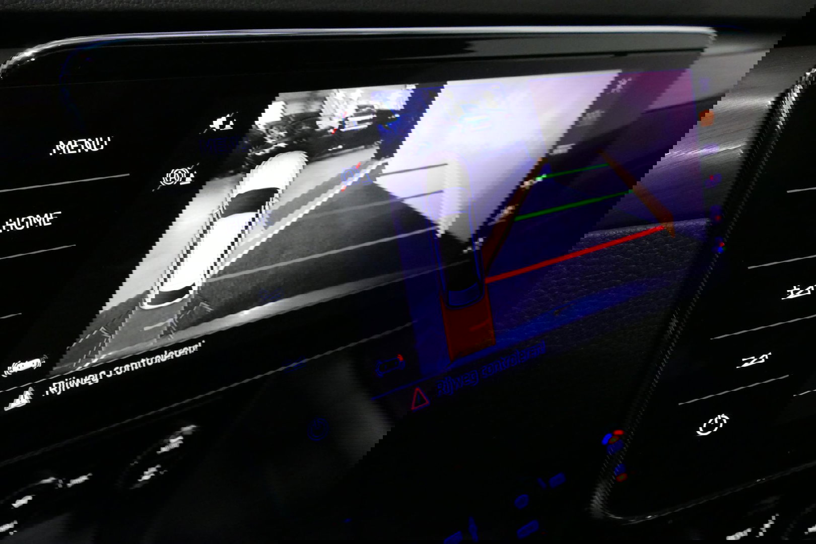 Škoda Superb Combi 1.4 TSI iV Business Edition / Elektr. verstelbare voorstoelen (links met memory) / Canton Sound System / Stoelverwarming voor & achter / Stuurwiel verwarming / Apple Carplay - Android Auto / Trekhaak (zwenkbaar) / Achteruitrijcamera / Dodehoek detec