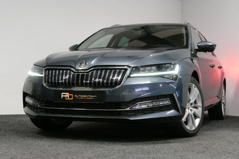 Škoda Superb Combi 1.4 TSI iV Business Edition / Elektr. verstelbare voorstoelen (links met memory) / Canton Sound System / Stoelverwarming voor & achter / Stuurwiel verwarming / Apple Carplay - Android Auto / Trekhaak (zwenkbaar) / Achteruitrijcamera / Dodehoek detec