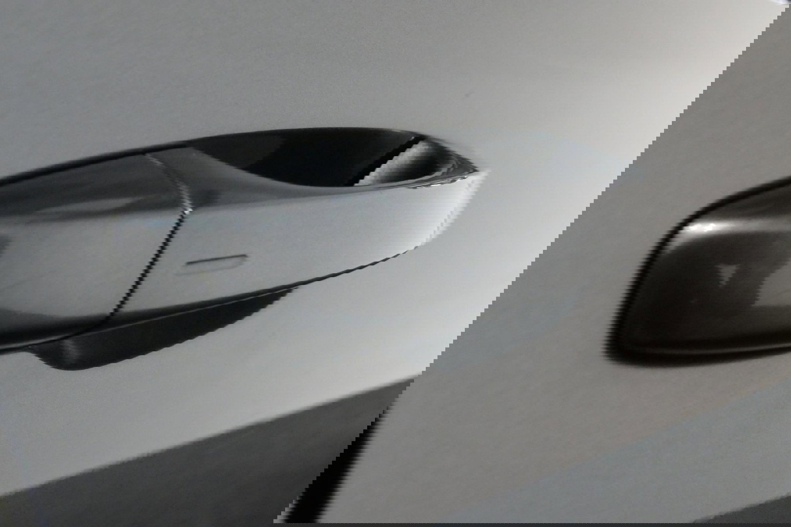 Škoda Superb Combi 1.4 TSI iV Business Edition / Elektr. verstelbare voorstoelen (links met memory) / Canton Sound System / Stoelverwarming voor & achter / Stuurwiel verwarming / Apple Carplay - Android Auto / Trekhaak (zwenkbaar) / Achteruitrijcamera / Dodehoek detec