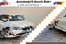 BMW 3 Serie - 318i Executive Navigatie Clima Cruise PDC LM 157 PK!
