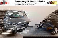 Volkswagen Touran - 1.5 TSI Highline Business R Navigatie Full-led Adaptive-Cruise ! 2e Paasdag geopend van 12.00 tot 17:00u !