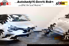 Renault Clio - 1.6 E-Tech Hybrid 145 Evolution Navigatie Full-led PDC ! 2e Paasdag geopend van 12.00 tot 17:00u !