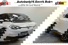 Volkswagen ID.3 - First 58 kWh Trekhaak SOH 91% Adaptive-Cruise Full-led Navigatie