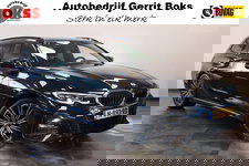 BMW 3 Serie - Touring 320i M-Sport Business Edition Climate/Cruise Navi PDC NAP!