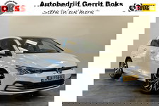 Volkswagen Golf - 1.0 eTSI Life DSG Panoramadak Adaptive-Cruise